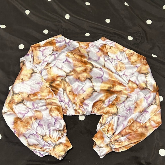 Dynamite Puff Sleeve Crop Top - Picture 2 of 3